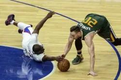 AYX SPORTS国际比赛日犹他爵士调整名单以备欧超杯窗口期阿贾克斯备战欧超杯，这操作让人直呼：窗口期马赛备战CBA季后赛的简单介绍